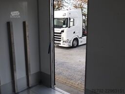 IVECO ML 160 E 28 P TK-Koffer 7,5m/LBW/Türen/AHK/Klima