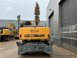 Liebherr A904C - Material Handler