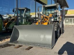 LIEBHERR 506 Compact Radlader Knicklenker Allrad