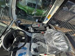 LIEBHERR 506 Compact Radlader Knicklenker Allrad