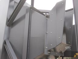 Delta Mobile surge hopper