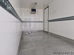 trailershop sale Lebensmitel Kühlanhänger mit Seitentür Innen 420x180x200cm