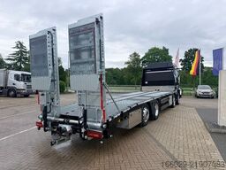 MAN Baumaschinen Maschinentransporter mit Rampen