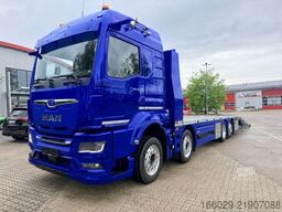 MAN Baumaschinen Maschinentransporter mit Rampen