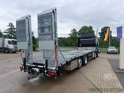 MAN Baumaschinen Maschinentransporter mit Rampen