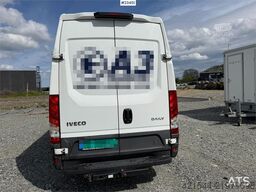 Iveco 35S16 4x2 4-pallet van with 1 sliding door