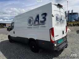 Iveco 35S16 4x2 4-pallet van with 1 sliding door