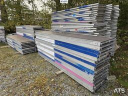  Plettac Assco Scaffolding with 88 frames, bracing,