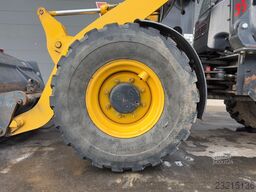 KOMATSU WA70-6 Radlader inkl. Gabel Schaufel 2013 45kW