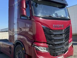 Iveco S Way 530