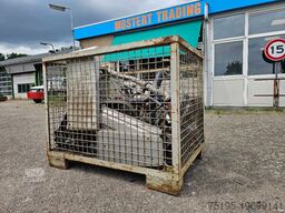 MAN Bak met vrachtwagen onderdelen