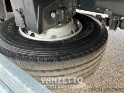 Iveco EUROCARGO 160E25