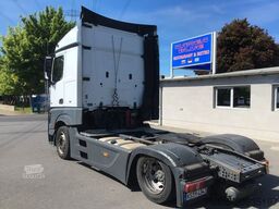 MERCEDES-BENZ Actros MP4 1842