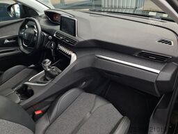 PEUGEOT 3008 1.5 HDi Allure -  ASSISTS - 8 x ALU