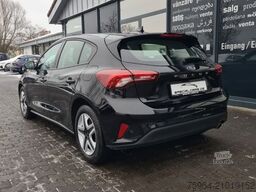 FORD Focus Limo 1.0 EB  Cool & Connect - WINTER