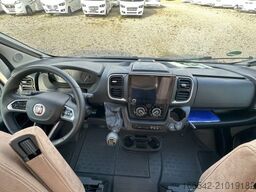 LMC Cruiser V 646 G Messepaket zubuchbar!/Alu/Navi/Kamera/Tempo/Fahrradträger/Markise