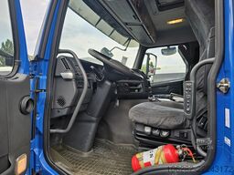 Volvo FM330 Multizone Lenk u. Kühlkoffer