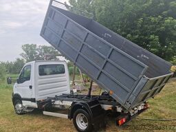 Renault Mascott