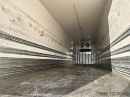 Schmitz Cargobull / SOR Iberica / Carrier Vector 1550 / Frigo Box...