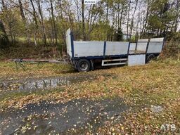 Istrail 3-axle flatbed trailer