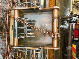 Caterpillar Oil Quick Schwenklöffel