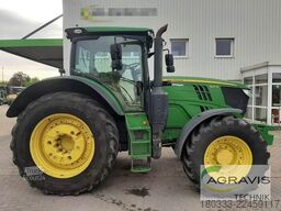 John Deere 6215 R