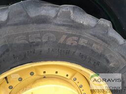 John Deere 6215 R