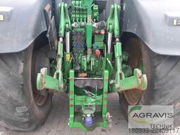 John Deere 6215 R