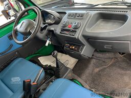 PIAGGIO Porter 1.3 Allrad 4x4 Kipper Stdhz 1. Hand HUneu