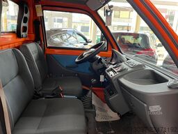 PIAGGIO Porter 1.3 Allrad 4x4 Kipper 1. Hand HU neu