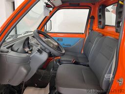 PIAGGIO Porter 1.3 Allrad 4x4 Kipper 1. Hand HU neu