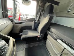 MAN TGX 33.520 6x4 BL PLATTFORM Epsilon Q150Z96