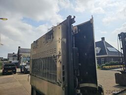 CARRIER VECTOR 1550. TRAILER UNIT.