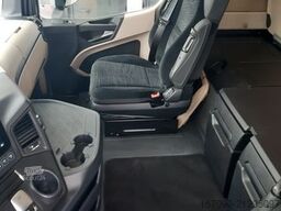 MERCEDES-BENZ Actros 1851LS MP5 Gigaspace Retarder ADA Xenon