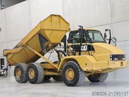 CATERPILLAR 725