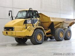 CATERPILLAR 725