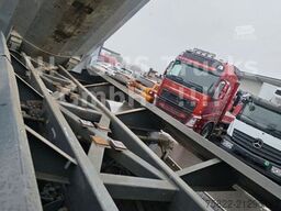 MERCEDES-BENZ Actros 3244 4144 / 8X4 / 18 Kubik Mulde German