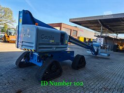 Genie S-45 Trax 4x4