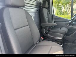 MERCEDES-BENZ Sprinter 319 4x4/SCHWINGSITZ/KAMERA/AHK3,50TO