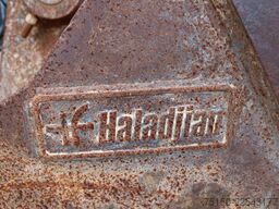 CATERPILLAR M318 F - Pratzen - Nr.: 807