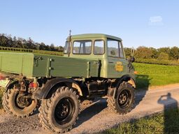Mercedes-Benz Unimog U421/ U600