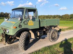 Mercedes-Benz Unimog U421/ U600