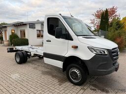 MERCEDES-BENZ Sprinter 516 CDI 4x4 Fahrgestell/Klima/3-Sitze