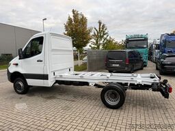MERCEDES-BENZ Sprinter 516 CDI 4x4 Fahrgestell/Klima/3-Sitze