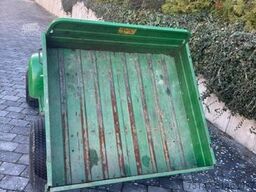 John Deere Gator 4x2 Benzin Kipppritsche Golfplatz Golfcar