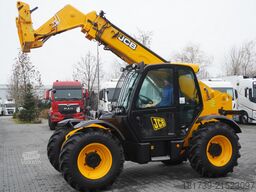 JCB 535-95 / 3.5 T / range 9.5 m / joystick