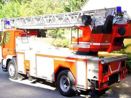 MAN LE 14.260 4x2 / Feuerwehr-Drehleiter DLK 23-12
