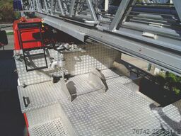 MAN LE 14.260 4x2 / Feuerwehr-Drehleiter DLK 23-12