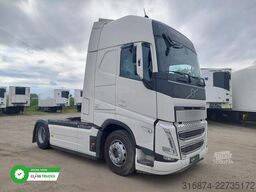 VOLVO FH 500 XL i-ParkCool ACC Side Skirts