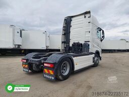 VOLVO FH 500 XL i-ParkCool ACC Side Skirts